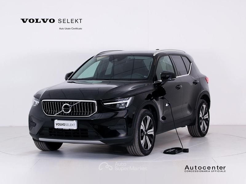 Nero Usata 2022 Volvo XC40 Core SUV | 29.900 € (Buon prezzo) - Immagine 1/4