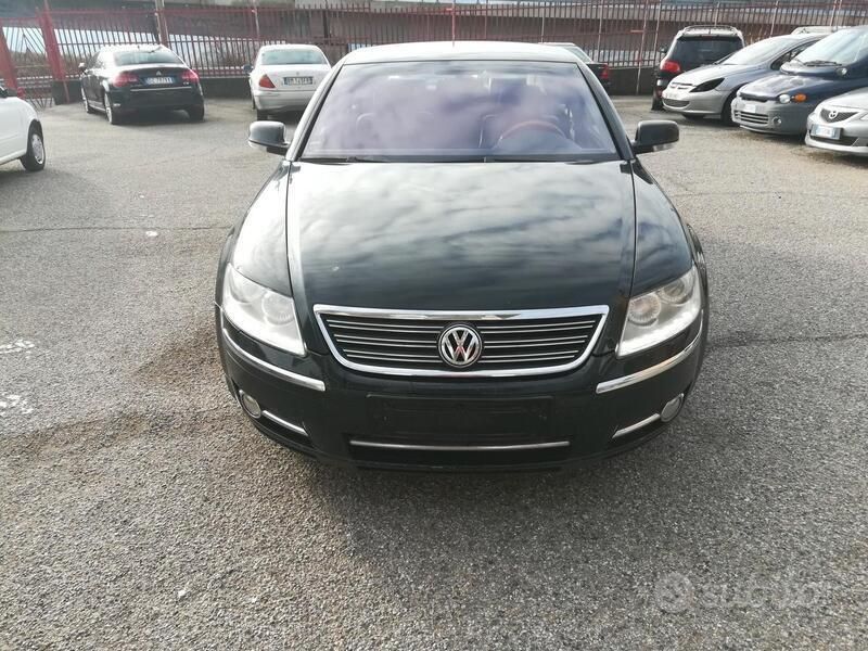 Nero Usata 2006 VW Phaeton Tre volumi | 5900 € - Immagine 1/4