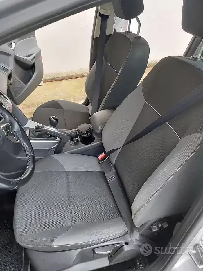Usata Ford Focus 105 CV (77 kW) 2011 Berlina