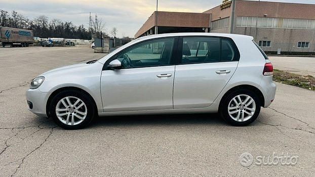 Usata VW Golf 101 CV (74 kW) 2010 Grigio Berlina