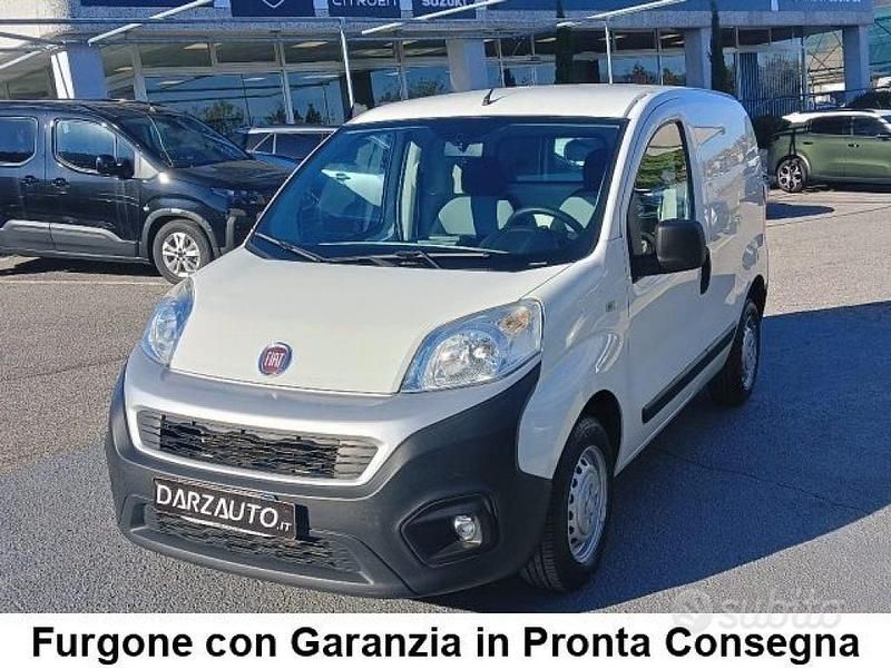 Bianco Usata 2018 Fiat Fiorino Furgone | 7900 € (Buon prezzo) - Immagine 1/4