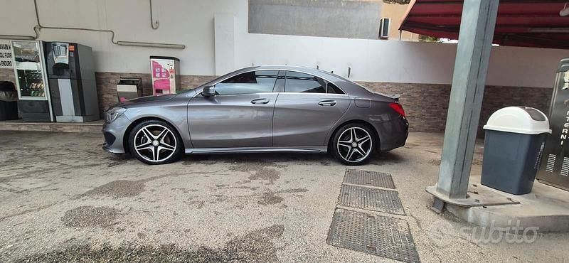 Usata Mercedes CLA220 AMG 178 CV (130 kW) 2015 Berlina