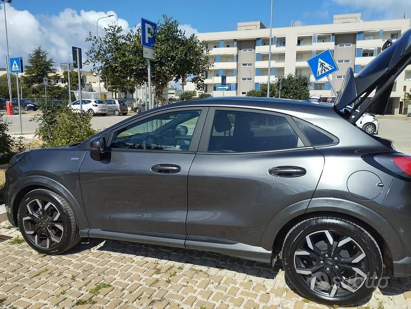 Usata Ford Puma 125 CV (91 kW) 2021 Grigio Berlina
