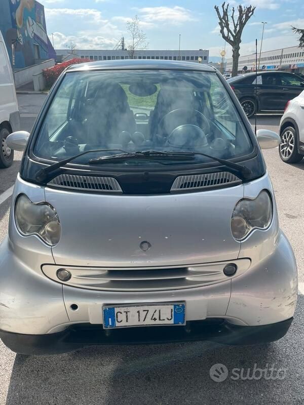 Grigio Usata 2005 Smart ForTwo Coupé Coupé | 2500 € - Immagine 1/4