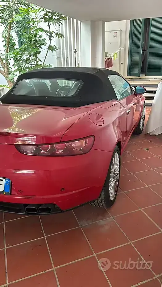 Usata Alfa Romeo Spider 260 CV (191 kW) 2007 Rosso Cabrio