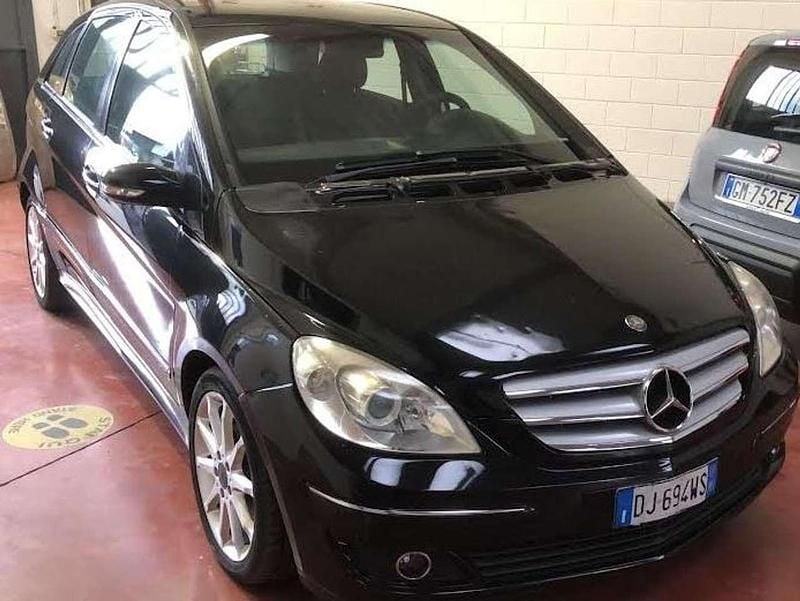 Nero metallizzato Usata 2007 Mercedes B180 Chrome Monovolume | 1800 € (Super prezzo) - Immagine 1/4