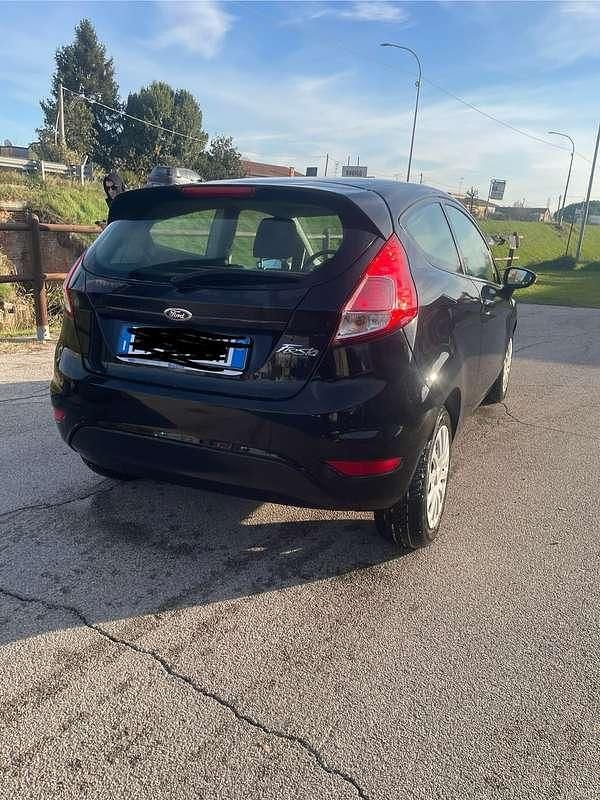 Usata Ford Fiesta Business Edition 97 CV (71 kW) 2015 Berlina