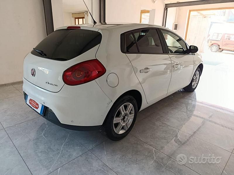 Usata Fiat Bravo Dynamic 120 CV (88 kW) 2010 Bianco Utilitaria