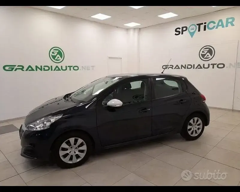 Usata Peugeot 208 Active 68 CV (50 kW) 2018 Blu/azzurro Utilitaria