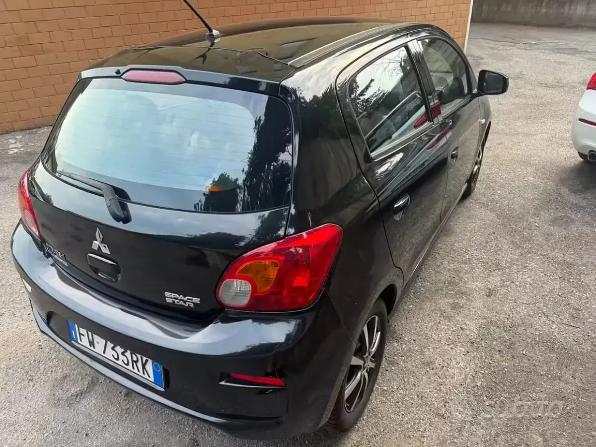 Usata Mitsubishi Space Star 71 CV (52 kW) 2019 Nero Utilitaria