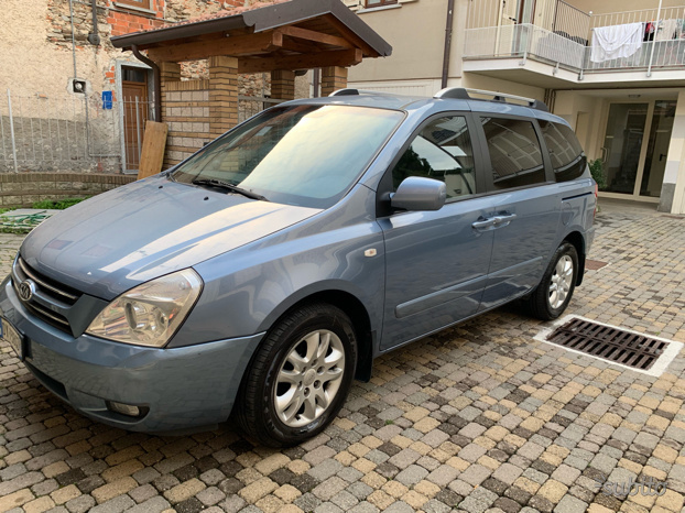 Venduto Kia Carnival 2.9 Diesel 7 pos. auto usate in vendita