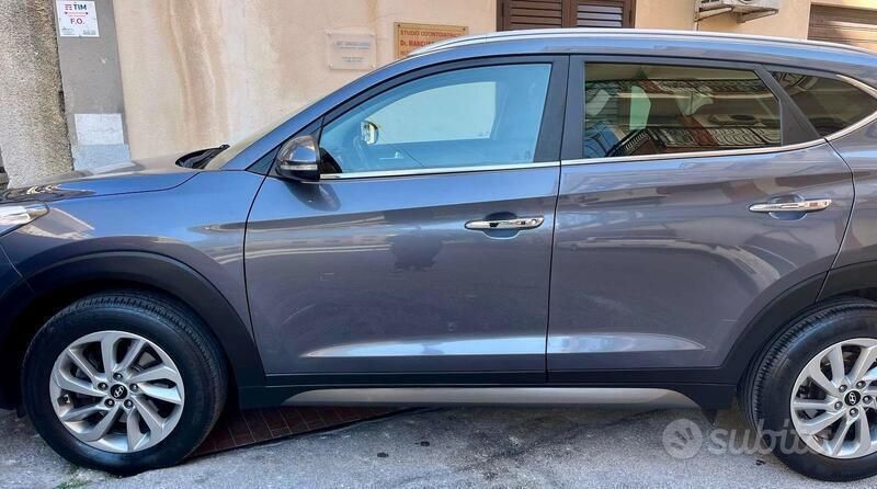 Usata Hyundai Tucson 116 CV (85 kW) 2016 Grigio SUV