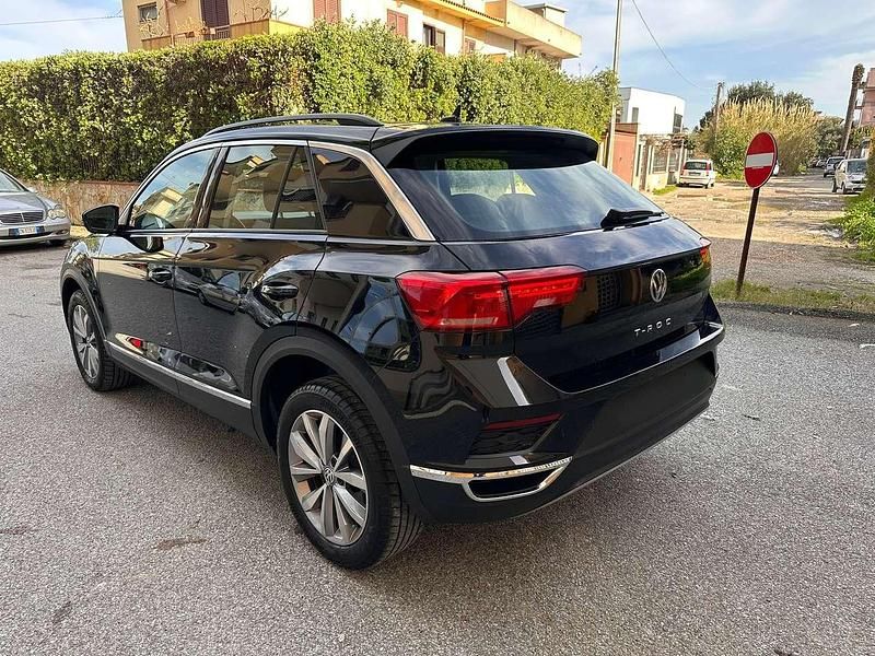 Usata VW T-Roc Style 116 CV (85 kW) 2020 Nero SUV