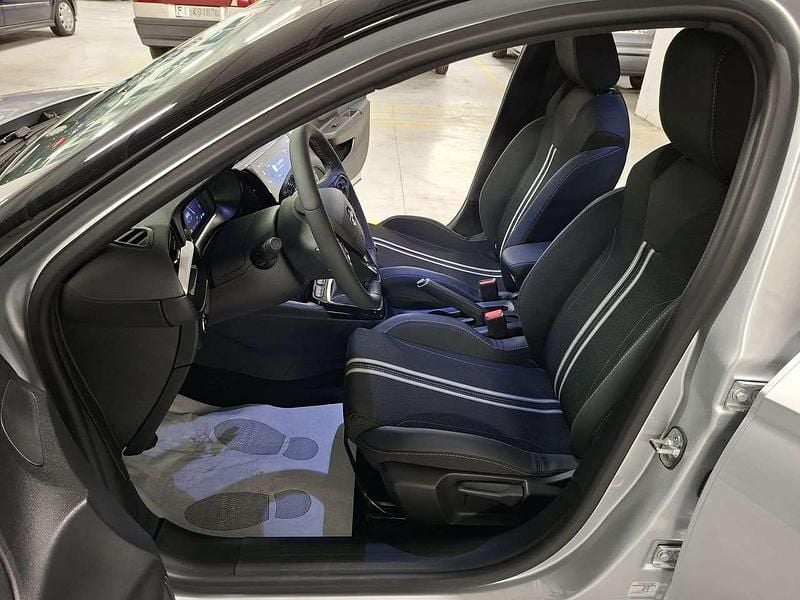 Nuova Opel Corsa 101 CV (74 kW) 2026 Kristall silver/tetto black Utilitaria