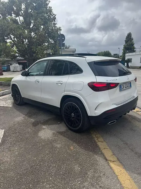 Usata Mercedes GLA200 Advanced Plus 150 CV (110 kW) 2024 Bianco SUV