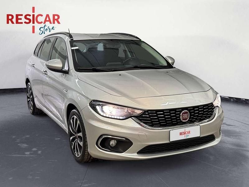 Usata Fiat Tipo Lounge 120 CV (88 kW) 2017 Argento metallizzato Station wagon