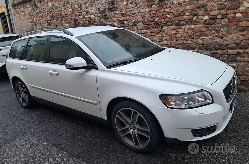 Usata Volvo V50 2010 Bianco Station wagon