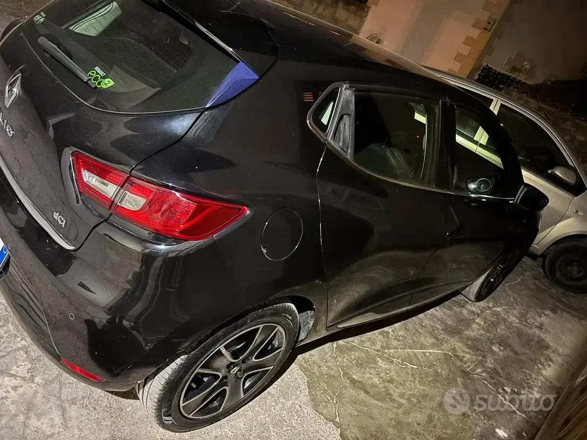 Usata Renault Clio IV 78 CV (57 kW) 2015 Berlina