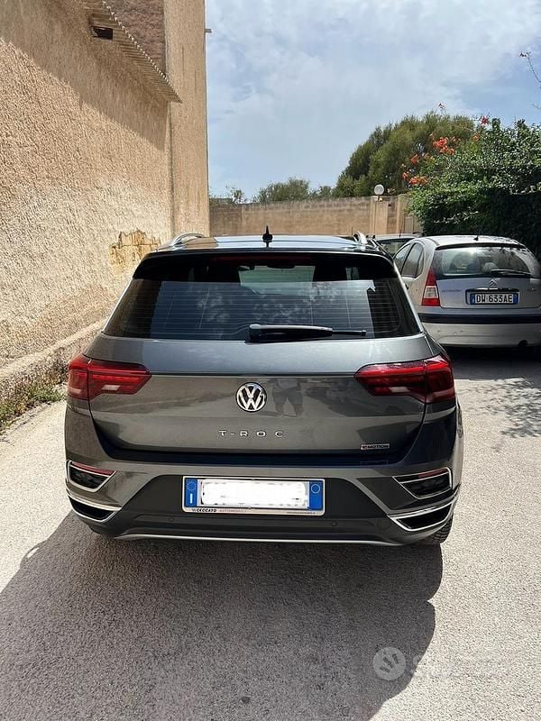 Usata VW T-Roc Advance 150 CV (110 kW) 2018 Grigio SUV