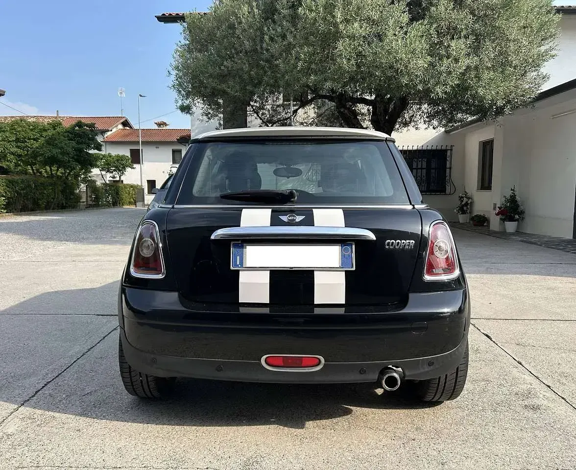 Usata Mini Cooper 122 CV (89 kW) 2010 Nero Utilitaria