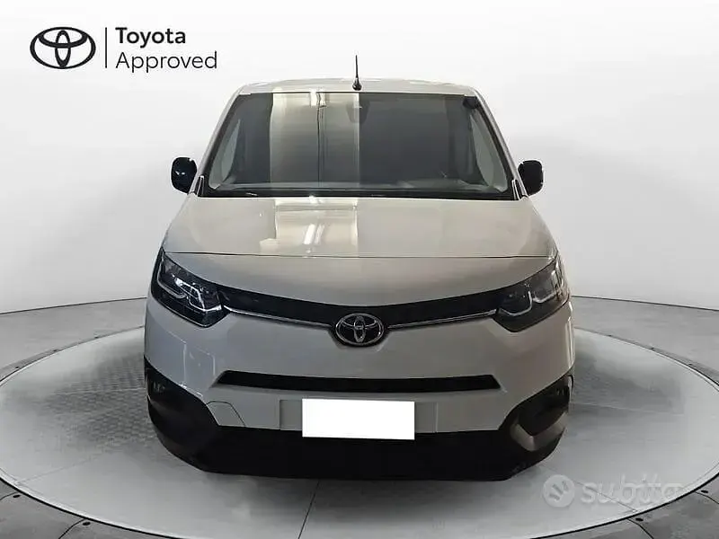 Usata Toyota Proace City City 102 CV (75 kW) 2022 Bianco Monovolume