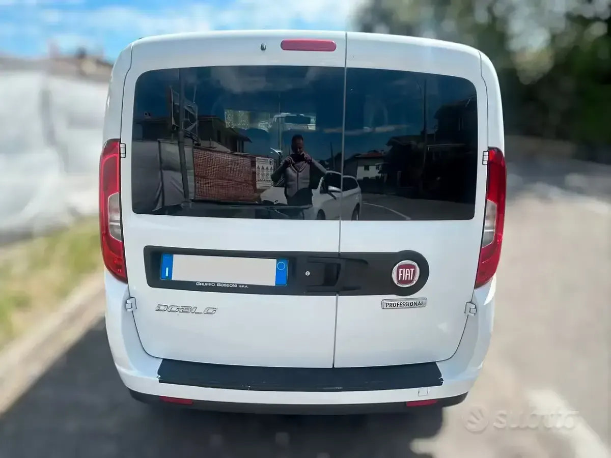 Usata Fiat Doblò 120 CV (88 kW) 2020 Bianco Monovolume