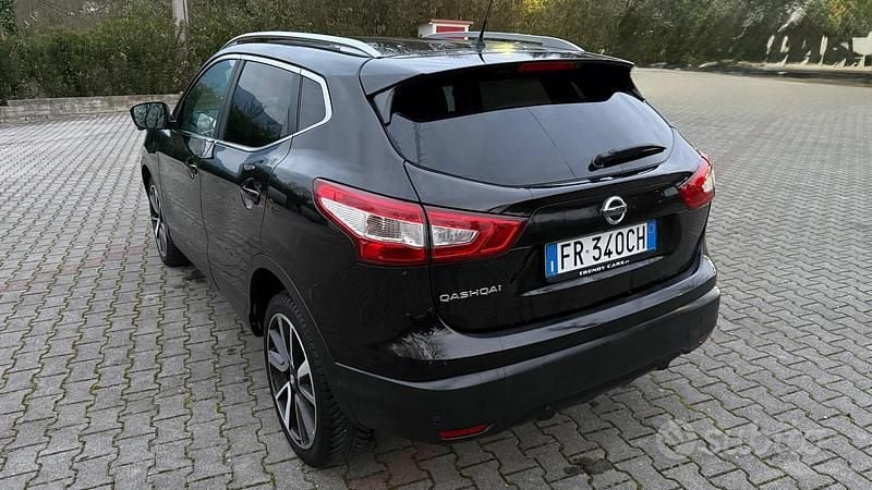 Usata Nissan Qashqai Tekna 130 CV (95 kW) 2018 Nero SUV