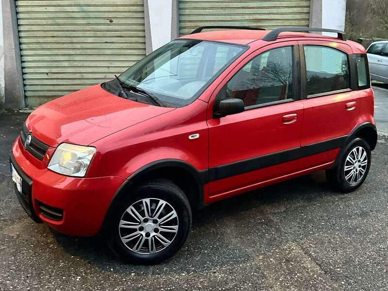 Usato 2005 Fiat Panda 4x4 1.2 Benzin 60 CV (4.900 €)