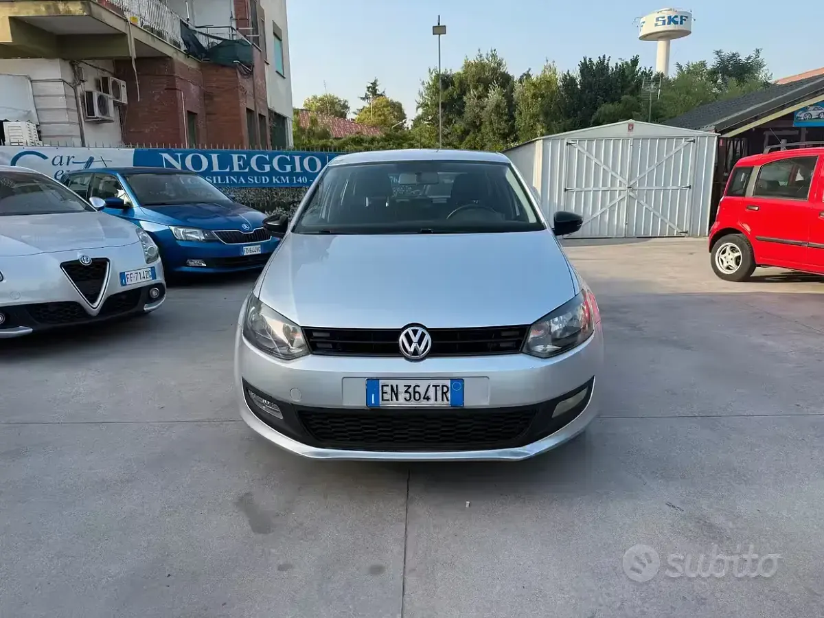 Usata VW Polo 75 CV (55 kW) 2010 Grigio Utilitaria