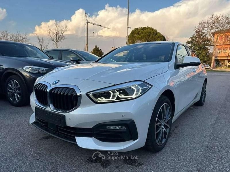 Usata BMW 118 Advantage 136 CV (100 kW) 2024 Bianco Utilitaria