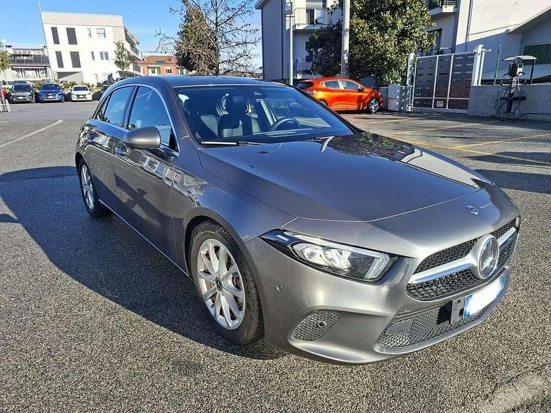 Usata Mercedes A180 136 CV (100 kW) 2020 Berlina