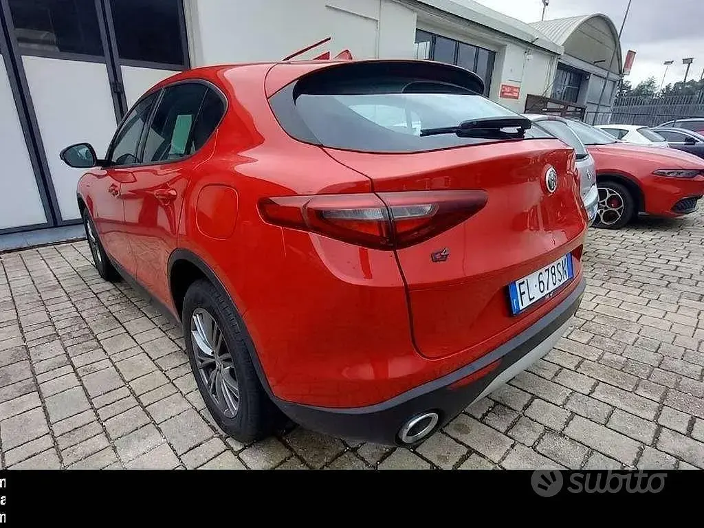 Usata Alfa Romeo Stelvio Executive 209 CV (153 kW) 2017 Rosso SUV