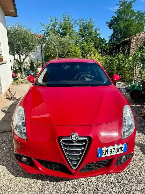 Usata Alfa Romeo Giulietta Exclusive 105 CV (77 kW) 2012 Rosso Utilitaria