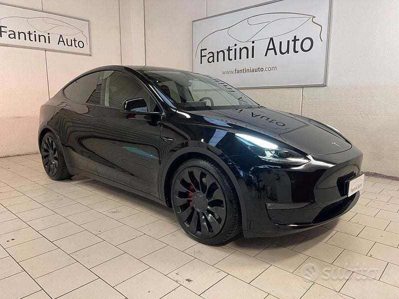 Usata Tesla Model Y Performance 392 kW (534 CV) 2023 Nero SUV