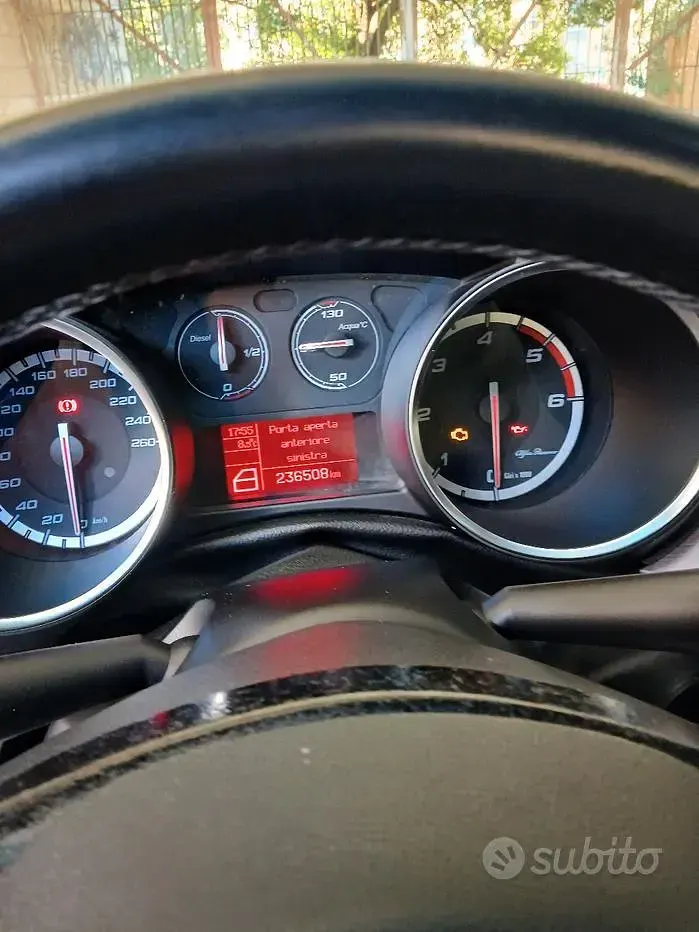Usata Alfa Romeo Giulietta 105 CV (77 kW) 2010 Nero Utilitaria
