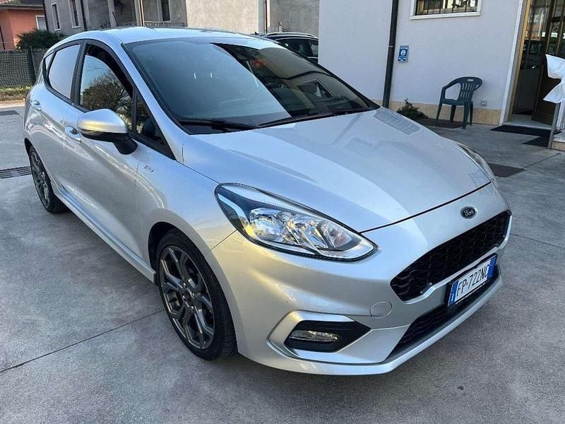 Usata Ford Fiesta ST-Line 125 CV (91 kW) 2018 Argento Utilitaria
