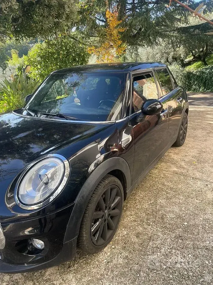 Usata Mini Cooper D Business 2017 Nero Utilitaria