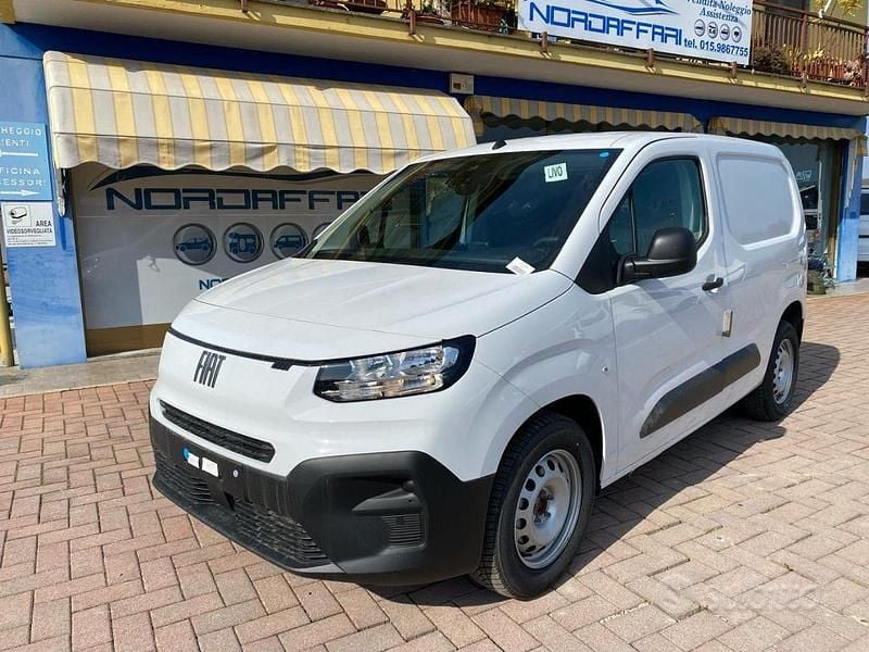 Usata Fiat Doblò 101 CV (74 kW) 2025 Monovolume