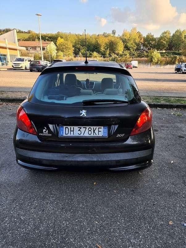 Usata Peugeot 207 68 CV (50 kW) 2007 Berlina