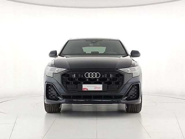Usata Audi Q8 S-Line 394 CV (289 kW) 2025 Grigio waitomo metallizzato SUV