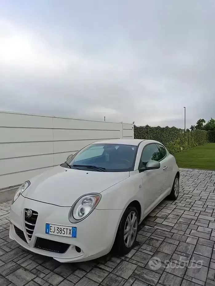 Begagnad Alfa Romeo MiTo Progression 105 HK (77 kW) 2011 Vit Halvkombi