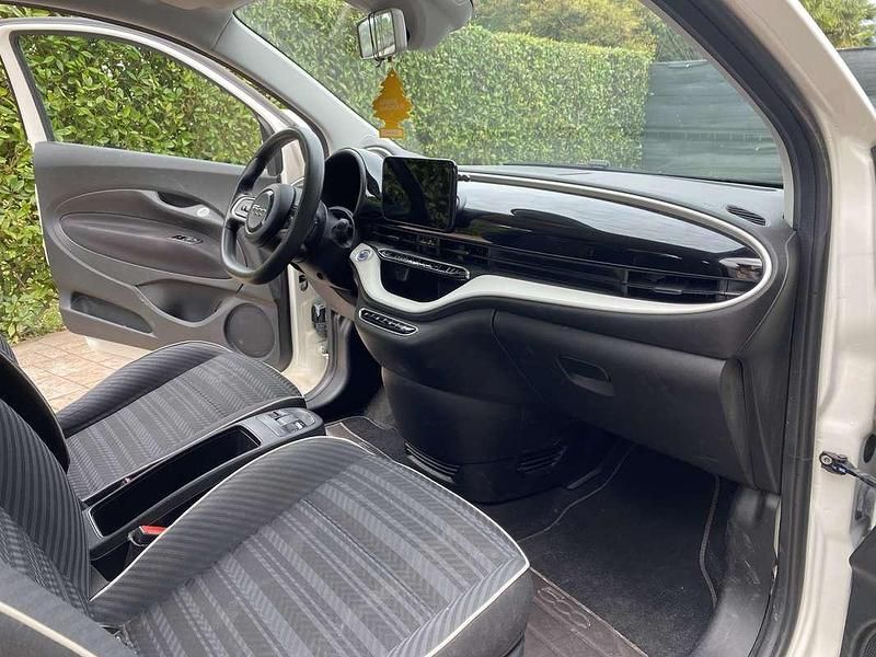 Usata Fiat 500e Action 42 kW (58 CV) 2021 Bianco Utilitaria