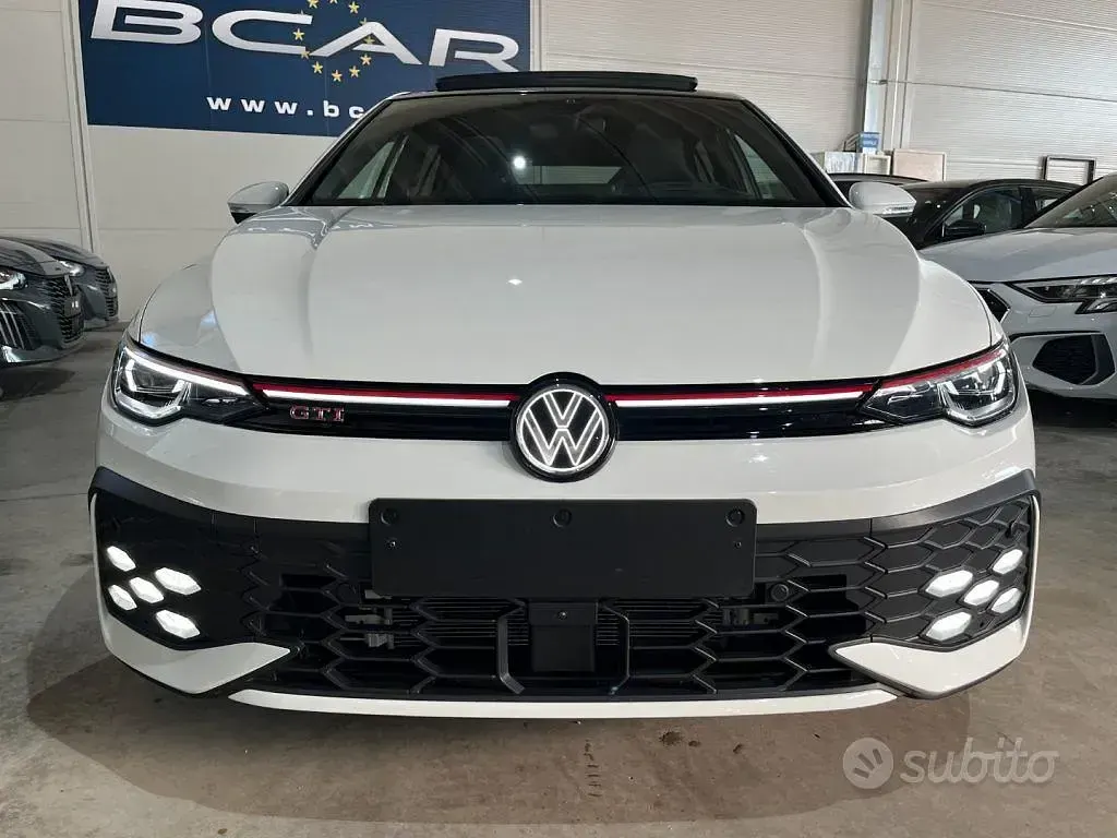 Occasion VW Golf VIII GTI 265 ch (194 kW) 2025 Blanc Berline