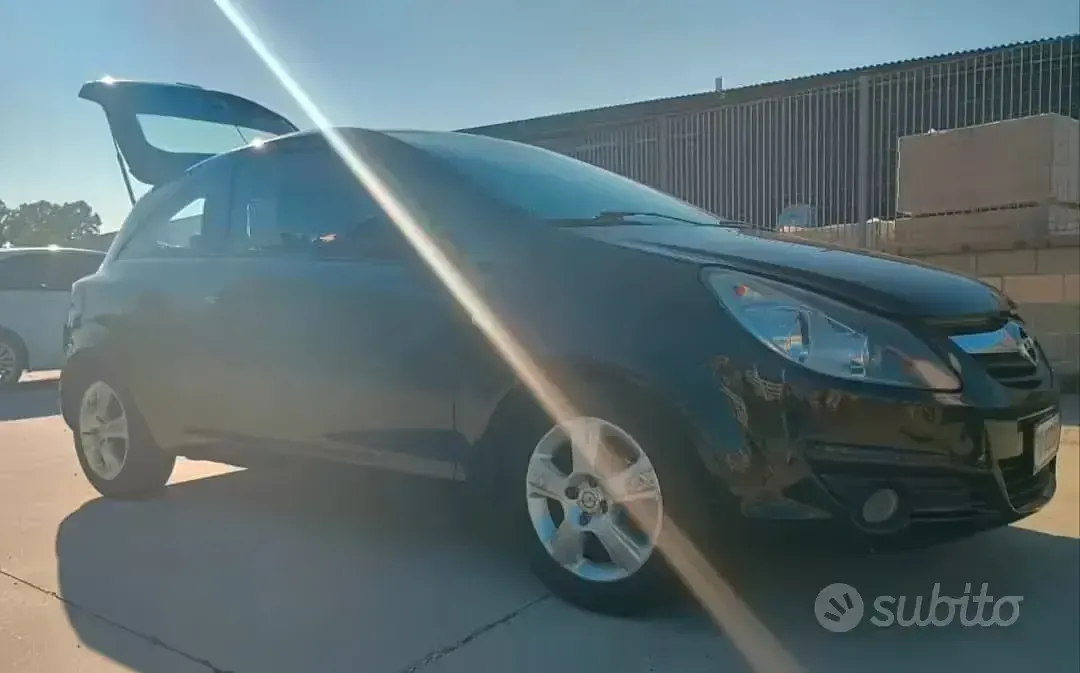 Usata Opel Corsa 80 CV (58 kW) 2008 Nero Utilitaria
