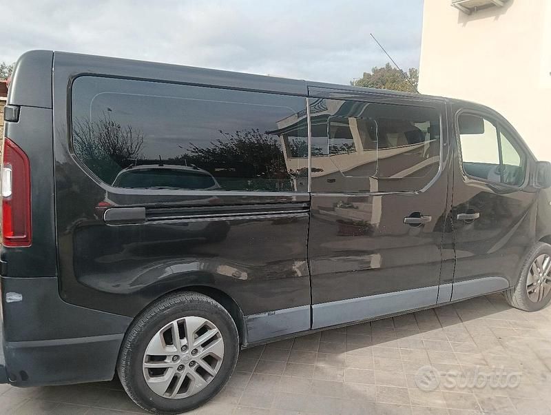 Usata Opel Vivaro 2017 Nero Monovolume