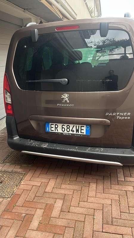 Usata Peugeot TePee Premium 109 CV (80 kW) 2013 Station wagon