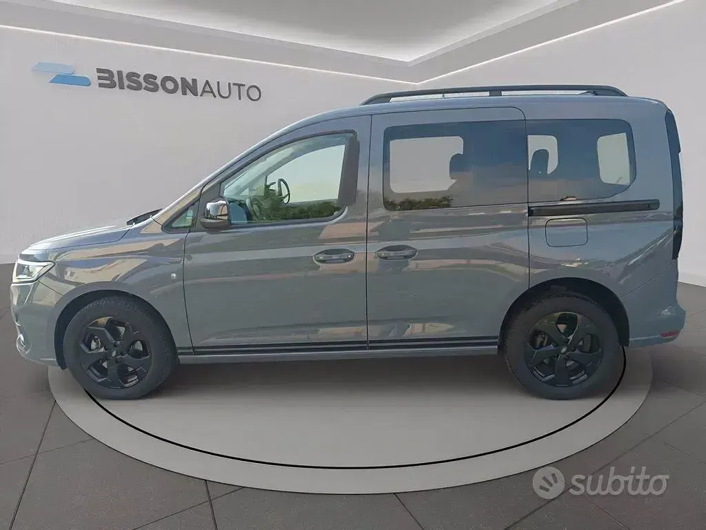 Usata Ford Tourneo Connect Sport 122 CV (89 kW) 2022 Grigio Monovolume