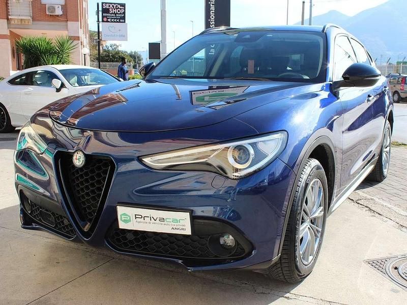 Blu/azzurro Usata 2018 Alfa Romeo Stelvio Executive SUV | 20.500 € (Buon prezzo) - Immagine 1/4