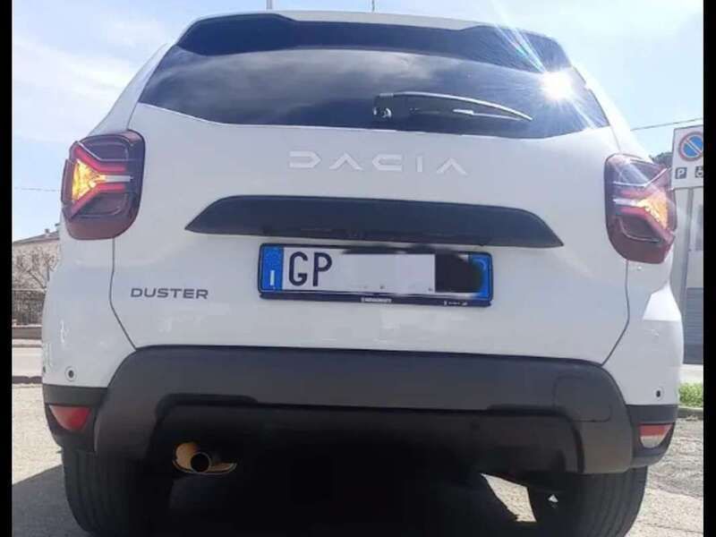 Usata Dacia Duster Essentiel 101 CV (74 kW) 2023 Bianco SUV