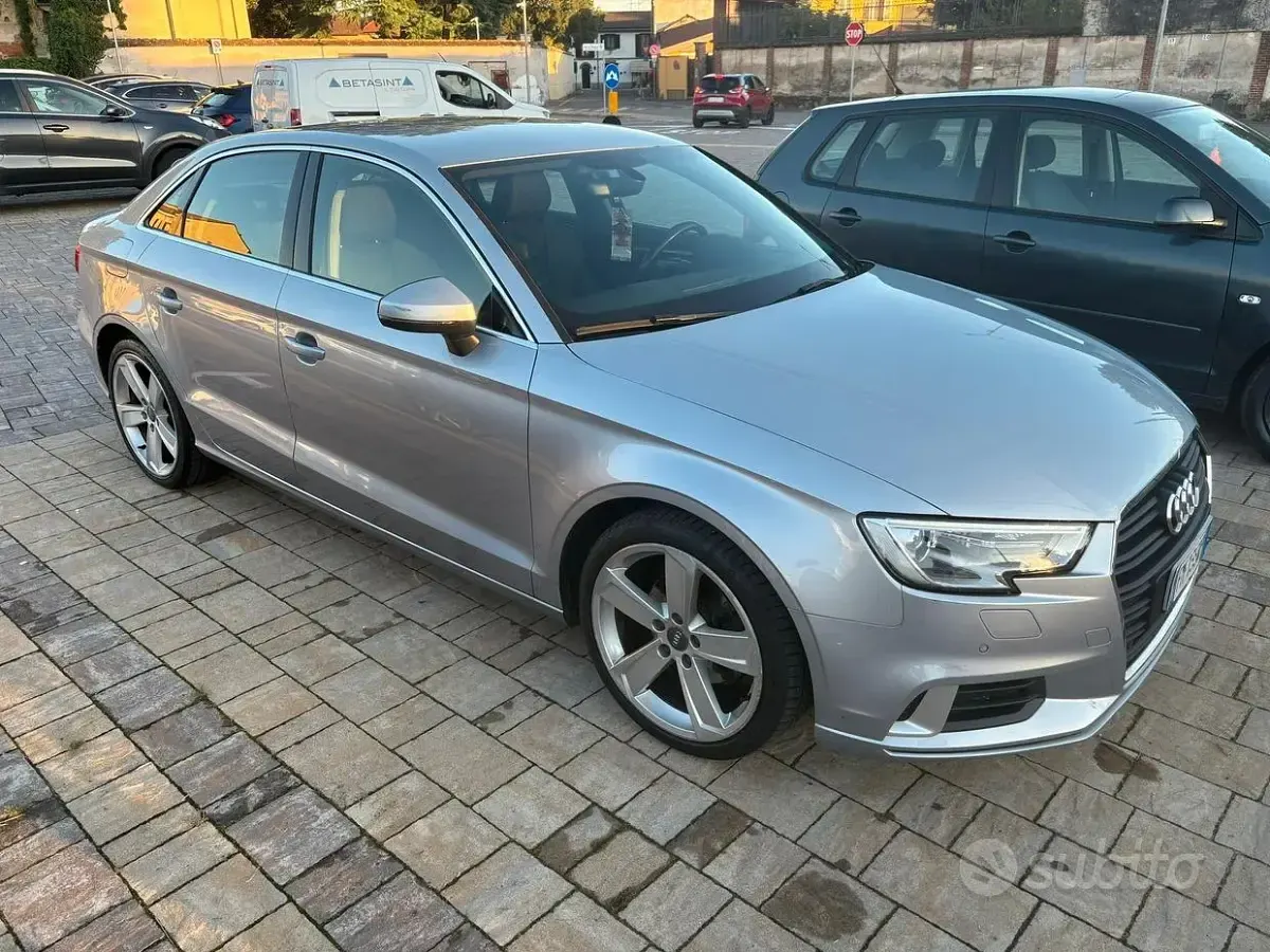 Usata Audi A3 150 CV (110 kW) 2018 Grigio Berlina